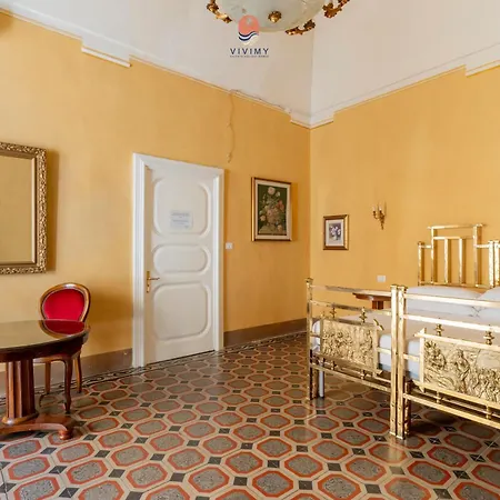 Palazzo Grassi By Vivimy Gallipoli