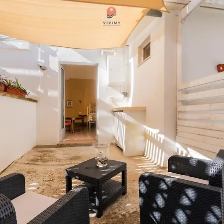 Guest house Palazzo Grassi By Vivimy 3*
