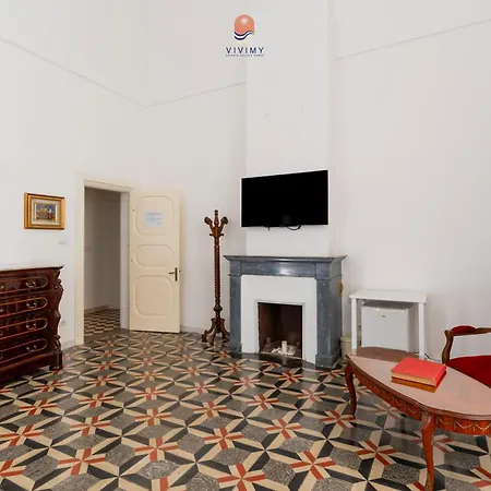 Palazzo Grassi By Vivimy Guest house 3*