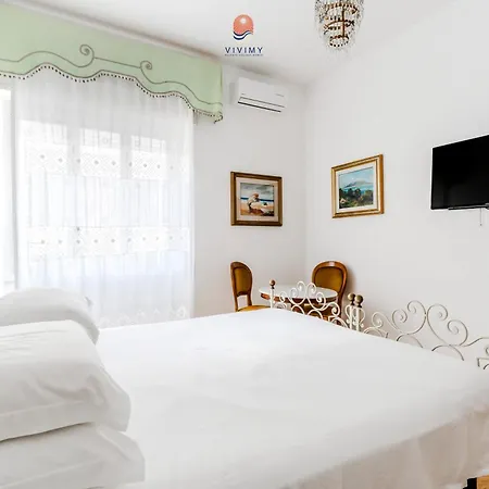 Palazzo Grassi By Vivimy Guest house 3*